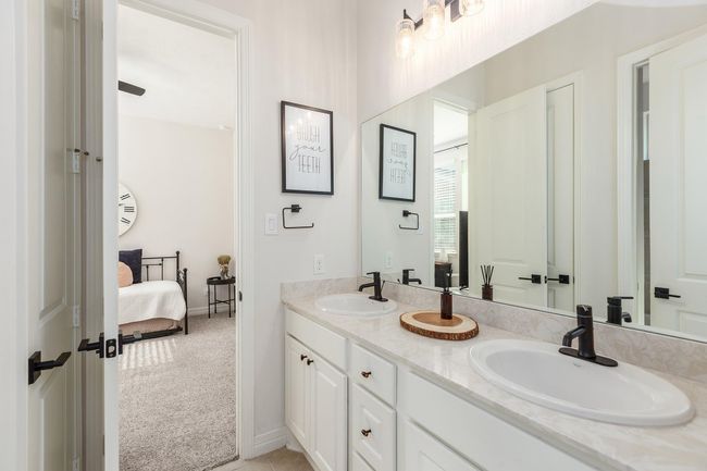 Jack-N-Jill Bathroom With Double Vanity | Image 32