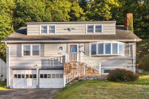 35 Summit Trl, Sparta, NJ, 07871-1430 | Card Image