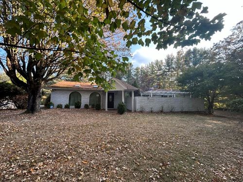 414 Winsor St, Bluefield, VA, 24605-9339 | Card Image