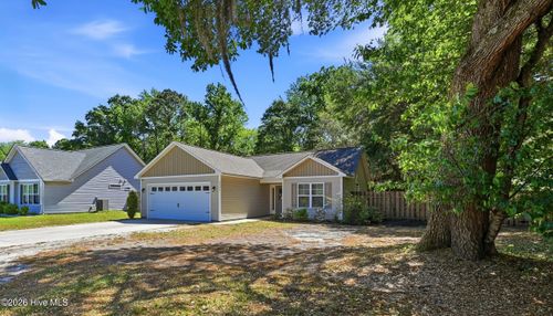 9302 Straightway Dr Ne, Leland, NC, 28451-9438 | Card Image