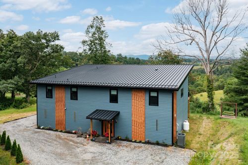 28 Trinity Hills Dr, Weaverville, NC, 28787-5518 | Card Image