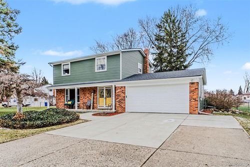 2686 Campbellgate Dr, Waterford, MI, 48329-3120 | Card Image