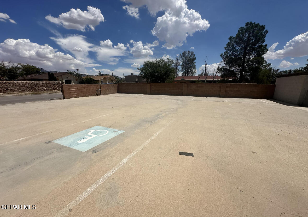 Commercial Sale in Anthony 5