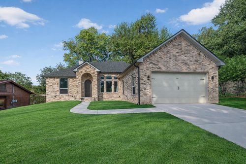 105 Maxine St, Mineola, TX, 75773-1011 | Card Image