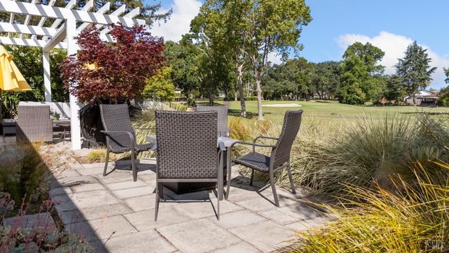 333 Oak Leaf Circle, House other with 3 bedrooms, 2 bathrooms and 4 parking in Santa Rosa CA | Image 13