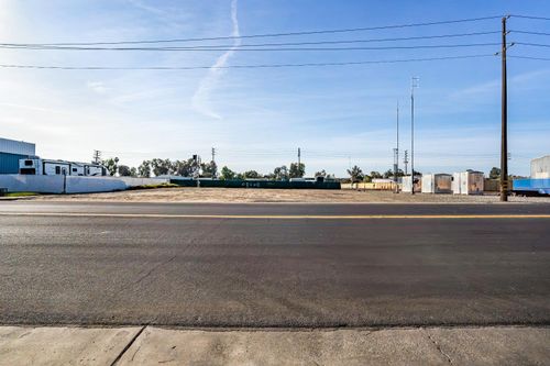1 6th St, Hanford, CA, 93230 | Card Image