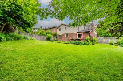 2 Walnut Dr, House other with 3 bedrooms, 2 bathrooms and 4 parking in Guelph ON | Image 2