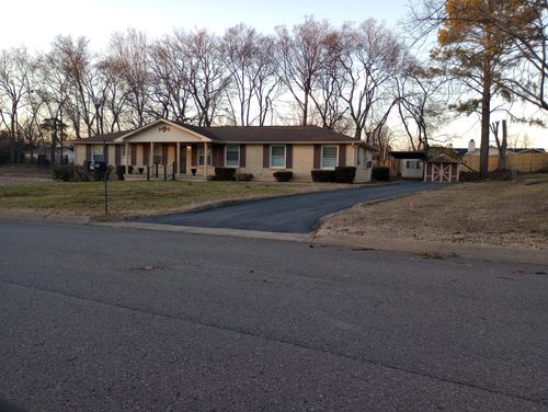 119 Chippendale Dr, Hendersonville, TN, 37075-3252 | Card Image