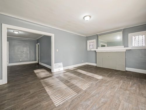 4016 Blaine St, Detroit, MI, 48204-2402 | Card Image