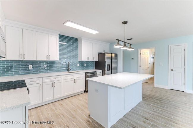 Gorgeous Coastal Kitchen | Image 18