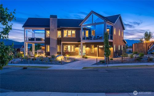 391 Porcupine Ln, Chelan, WA, 98816 | Card Image