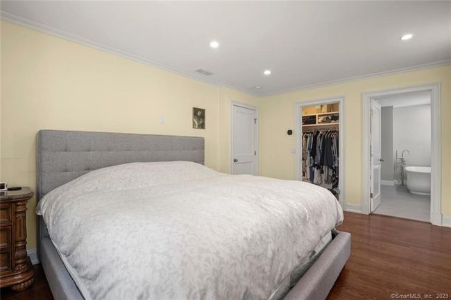 24 Appletree Ln, House other with 3 bedrooms, 3 bathrooms and null parking in Norwalk CT | Image 11