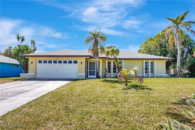 210 Ne 10 Th Ave, House other with 3 bedrooms, 2 bathrooms and null parking in Cape Coral FL | Image 29