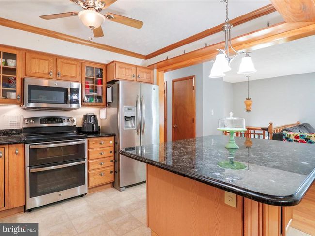129 Fox Ridge Dr, House other with 3 bedrooms, 3 bathrooms and null parking in MAURERTOWN VA | Image 5