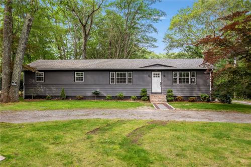 226 Quaker Ln, Scituate, RI, 02857-1224 | Card Image