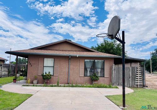 302 E Butler St, Dexter, NM, 88230 | Card Image