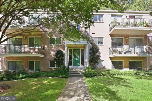 m202-10530 Montrose Ave, BETHESDA, MD, 20814-4172 | Card Image
