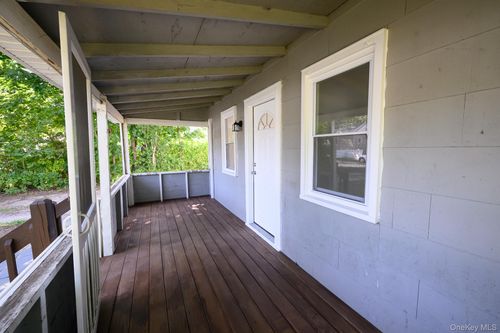 130 N Huron St, Ronkonkoma, NY, 11779-3532 | Card Image