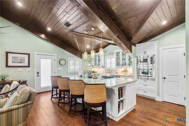 2133 W Maple St, House other with 4 bedrooms, 5 bathrooms and null parking in Port O Connor TX | Image 4