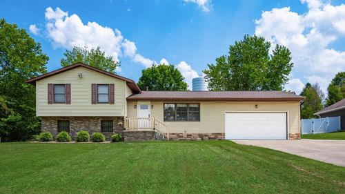 6810 Dillon Hills Dr, Nashport, OH, 43830-9417 | Card Image