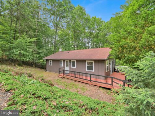 2348 Spear Cv, AUBURN, PA, 17922-9414 | Card Image
