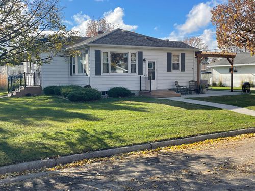 629 10th St N, Breckenridge, MN, 56520-1619 | Card Image