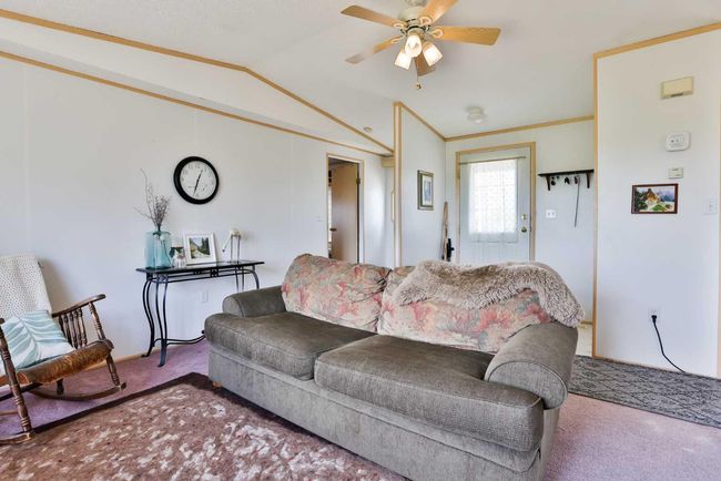 3.43 Acres, House other with 4 bedrooms, 3 bathrooms and null parking in Raymond AB | Image 37
