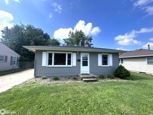 406 Crestview Ave, Ottumwa, IA, 52501-1228 | Card Image