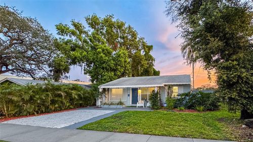 609 E Louisiana Ave, Tampa, FL, 33603-2227 | Card Image