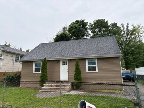 94 Martin St, Somerset, NJ, 08873-3134 | Card Image