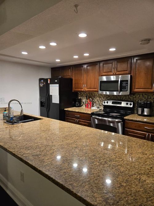 apt-f-13370 Sw 89th Ter, Miami, FL, 33186-1682 | Card Image