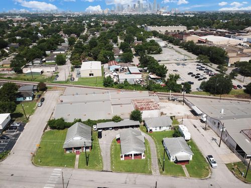 1308 Hughes St, Houston, TX, 77023-2120 | Card Image