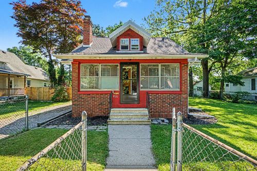 831 Bush Street, Jackson, MI, 49202 | Card Image
