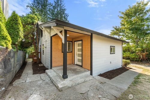 5154 S Creston St, Seattle, WA, 98178-2110 | Card Image