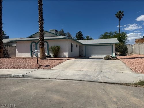 6158 Woodbury Ave, Las Vegas, NV, 89103-3253 | Card Image