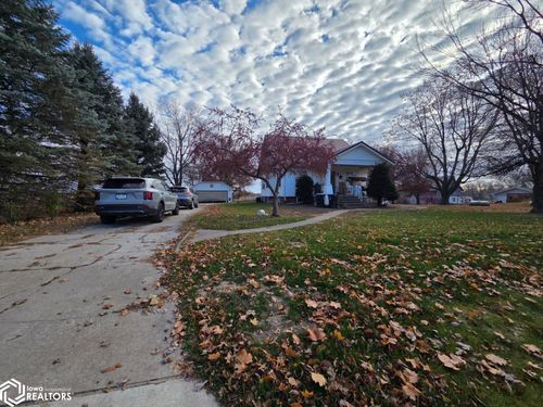 217 N Irons St, Keswick, IA, 50136-1001 | Card Image