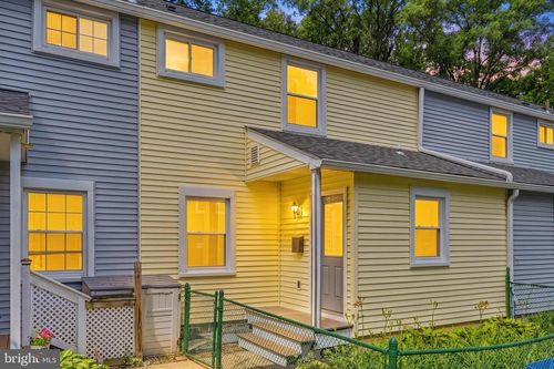 15 Laurel Hill Rd, GREENBELT, MD, 20770-7774 | Card Image