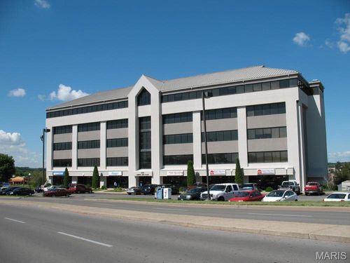 ste-408-3065 William St, Cape Girardeau, MO, 63703-6560 | Card Image