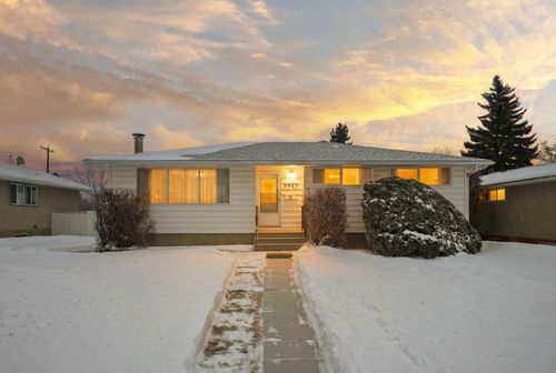 3927 Exeter Cres, Red Deer, AB, T4N2V2 | Card Image