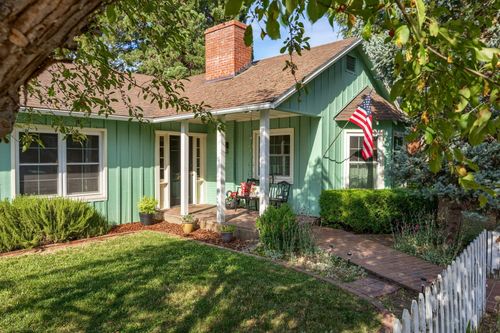 205 E D St, Jacksonville, OR, 97530-0137 | Card Image