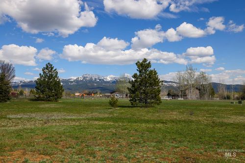 10421 Easy St, McCall, ID, 83638 | Card Image