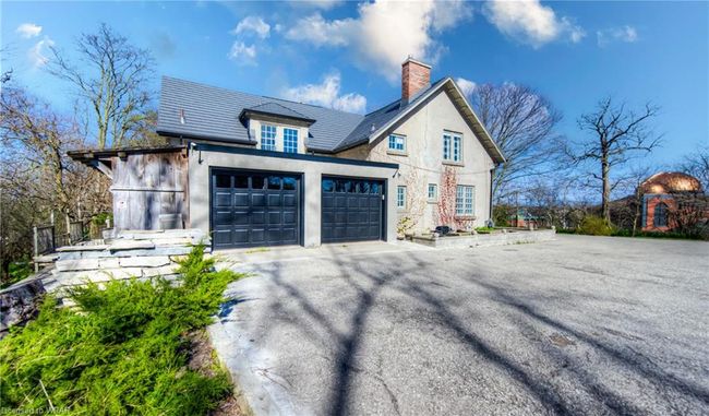 518 Bridgeport Rd E, House other with 6 bedrooms, 3 bathrooms and 22 parking in Kitchener ON | Image 4
