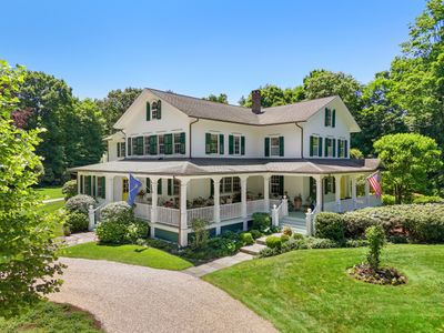 100 Hanson Road, House other with 5 bedrooms, 4 bathrooms and null parking in Darien CT | Image 1