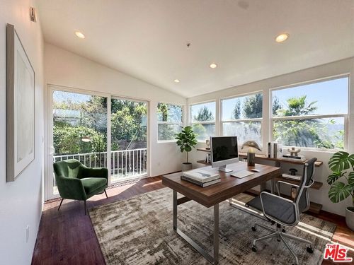 3050 Knob Dr, Los Angeles, CA, 90065-1948 | Card Image