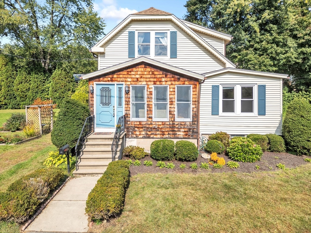 Camden St, South Hadley, MA 01075