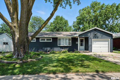 3018 Grove St, Davenport, IA, 52804-2644 | Card Image