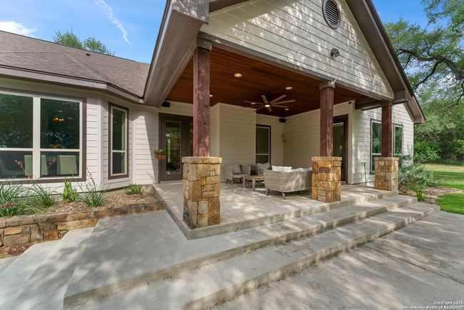 574 Deep Water Dr, House other with 3 bedrooms, 3 bathrooms and null parking in Spring Branch TX | Image 32