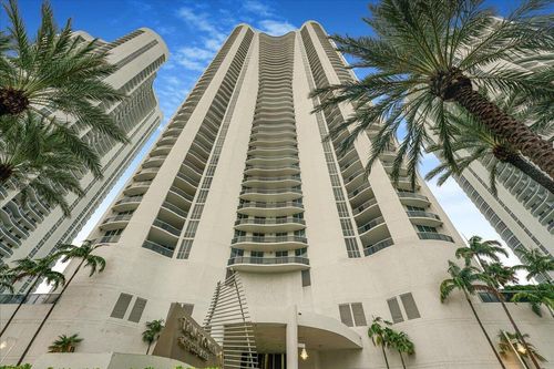 3804-15901 Collins Ave, Sunny Isles Beach, FL, 33160-4719 | Card Image