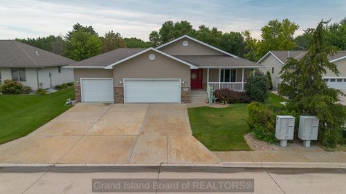 4128 Allen Ave, Grand Island, NE, 68803-2943 | Card Image
