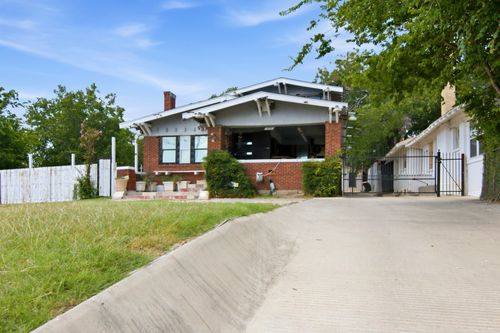 2929 E Lancaster Ave, Fort Worth, TX, 76103-2807 | Card Image
